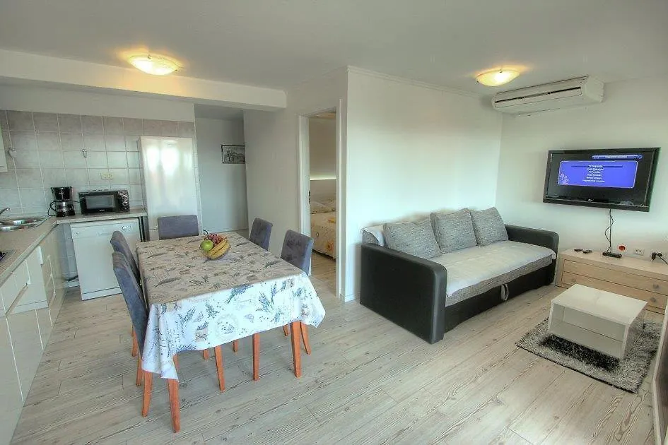 Villa Vuka Omišalj Kroatien